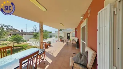 Chalet on Carrer Enrique Granados photo 5