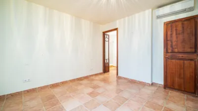 Chalet on Carrer de Montenegro photo 22