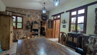 Chalet on Los Atolladeros Street photo 5