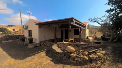 Rustic finca on Calle Majadilla photo 14