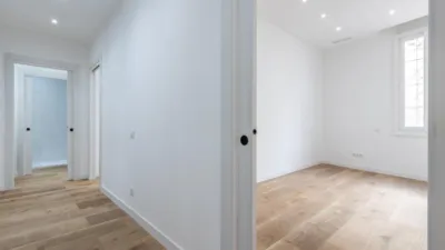 Flat on Carrer de l'Abat Escarré photo 22