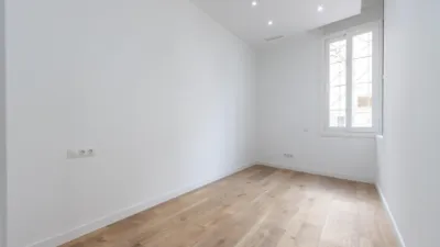 Flat on Carrer de l'Abat Escarré photo 23