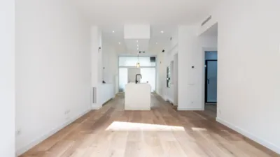 Flat on Carrer de l'Abat Escarré photo 11