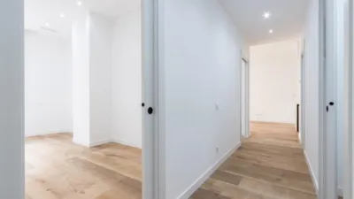 Flat on Carrer de l'Abat Escarré photo 36