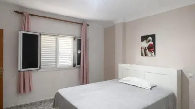Piso en Vecindario photo 9