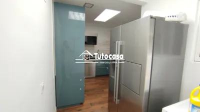 Casa adosada en alquiler en Calle de Severo Ochoa, Vista Azul-Consolación (Distrito Zona Centro. Dos Hermanas) de 950 €<span>/mes</span>