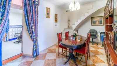 Terraced house on Calle de Prim photo 3