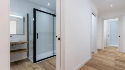 Flat on Carrer de l'Abat Escarré photo 28