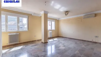 Apartment on Calle del Marqués de Mondéjar photo 3