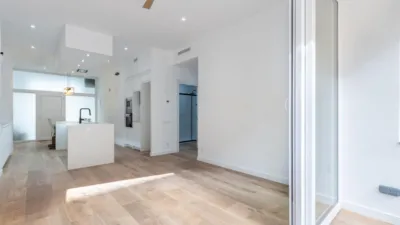 Flat on Carrer de l'Abat Escarré photo 10