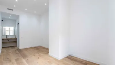 Flat on Carrer de l'Abat Escarré photo 50