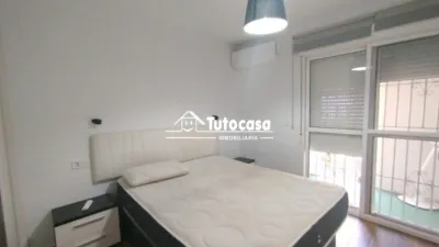 Casa adosada en alquiler en Calle de Severo Ochoa, Vista Azul-Consolación (Distrito Zona Centro. Dos Hermanas) de 950 €<span>/mes</span>