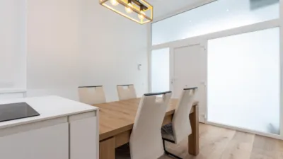 Flat on Carrer de l'Abat Escarré photo 16