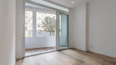 Flat on Carrer de l'Abat Escarré photo 6