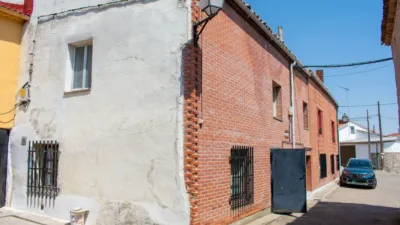 Semi-detached house on Calle de Calzada photo 2