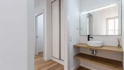 Flat on Carrer de l'Abat Escarré photo 51