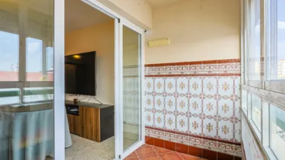 Apartment on Pintor Carlos Santiestebn Street photo 39