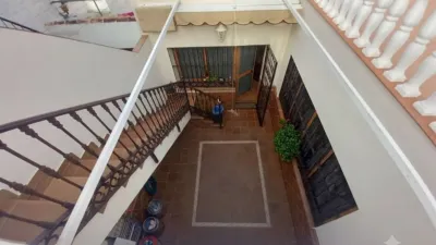 Semi-detached house on Calle de la Virgen de la Merced photo 8