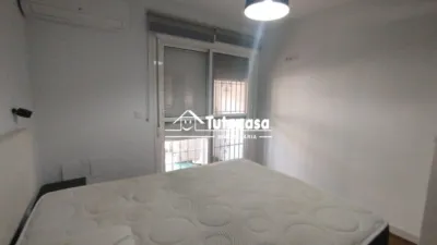 Casa adosada en alquiler en Calle de Severo Ochoa, Vista Azul-Consolación (Distrito Zona Centro. Dos Hermanas) de 950 €<span>/mes</span>