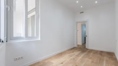 Flat on Carrer de l'Abat Escarré photo 26