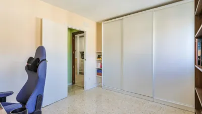 Apartment on Pintor Carlos Santiestebn Street photo 34