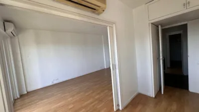 Apartment on Carrer del Ferrocarril photo 3