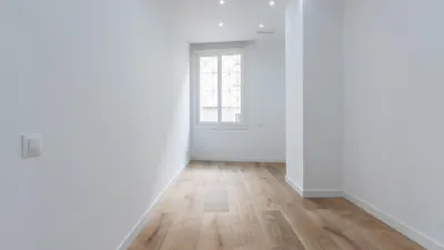 Flat on Carrer de l'Abat Escarré photo 38