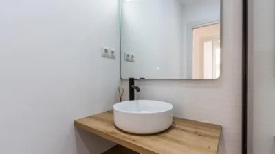 Flat on Carrer de l'Abat Escarré photo 32
