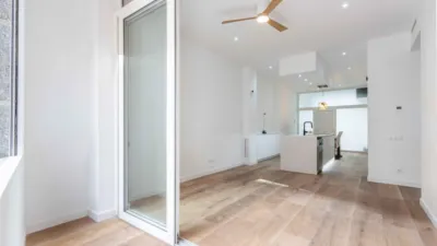Flat on Carrer de l'Abat Escarré photo 9