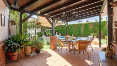 Chalet on Juan Loxa Street photo 7