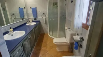 Semi-detached house on Calle de la Virgen de la Merced photo 15