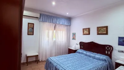 House in 03330 photo 12