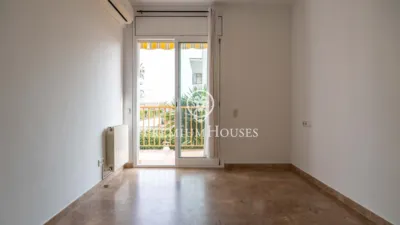 Semi-detached house on Carrer de la Mare de Déu de Montserrat photo 25