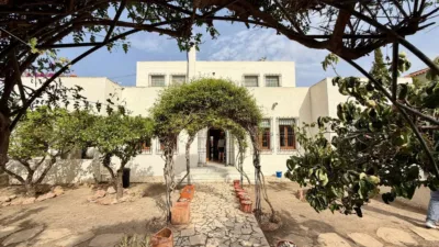 Chalet on Calle del Geranio photo 2