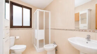 Apartment on Calle de Soria photo 13