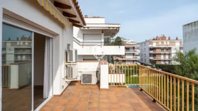 Semi-detached house on Carrer de la Mare de Déu de Montserrat photo 27