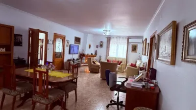 House in 03330 photo 32