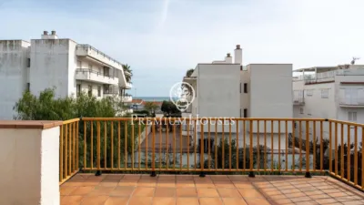 Semi-detached house on Carrer de la Mare de Déu de Montserrat photo 32