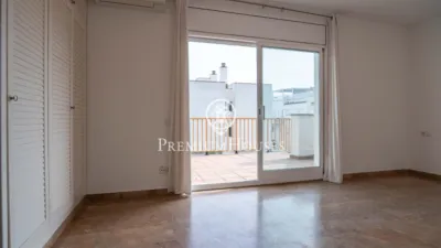 Semi-detached house on Carrer de la Mare de Déu de Montserrat photo 20