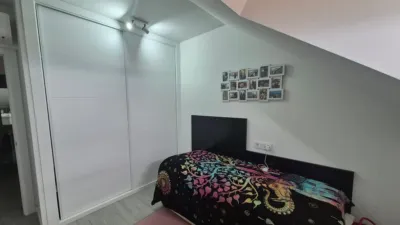 Duplex on Fray Luis de León Street photo 28