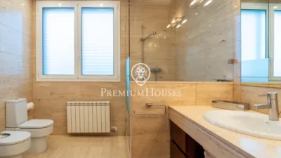 House in L'aragai photo 45