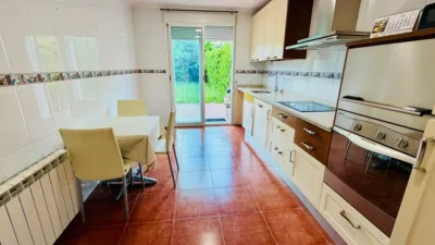 Chalet on Calle Comuneros de Castilla photo 16