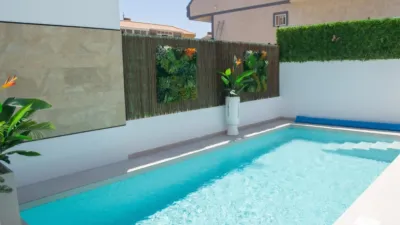Chalet on Carrer Leman photo 4