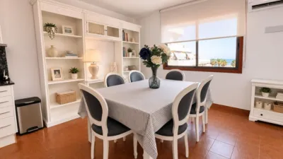 Apartment on Carrer de Lleida photo 12