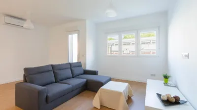 Apartment on Calle Marcelo Usera photo 2