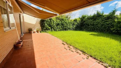 Chalet on Calle Comuneros de Castilla photo 47
