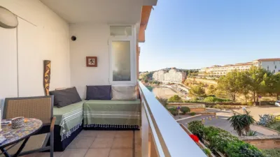 Apartment on Carrer de la Gran Via photo 4