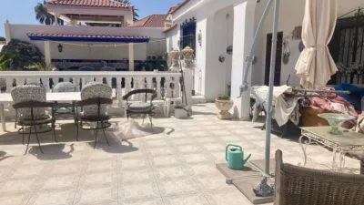 Chalet on Calle del Callao photo 2