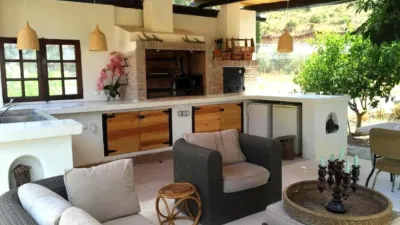 Rustic finca on Calle 2, No. 2 photo 2
