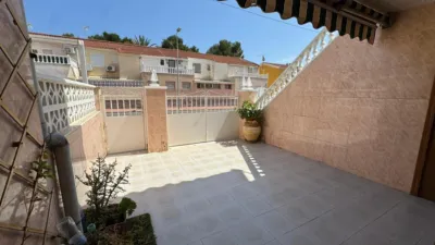 Bungalow on Calle Urbano Arregui, 100 photo 5